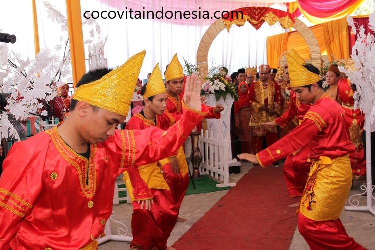 Pasambahan: Seni Menyambut Tamu